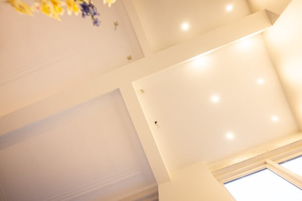 brandvertraging aangebracht rondom de staalconstructie